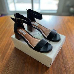 Steve Madden Renayy Black Leather Sandal
